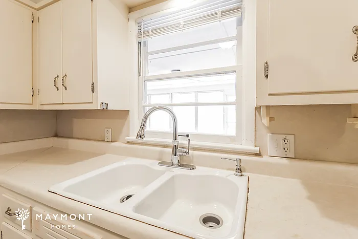 3815 Idlewild Ave — Photo 5