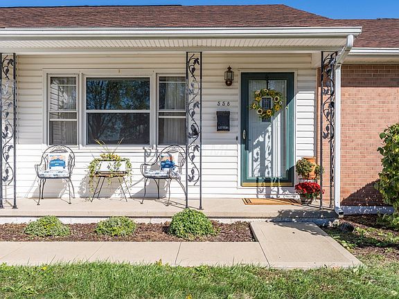 2nd image of 558 Damon Dr