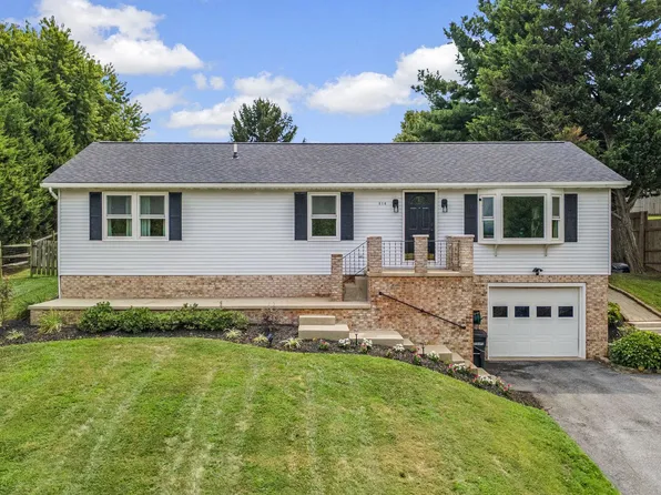 516 Gateway Dr W, Thurmont, MD 21788