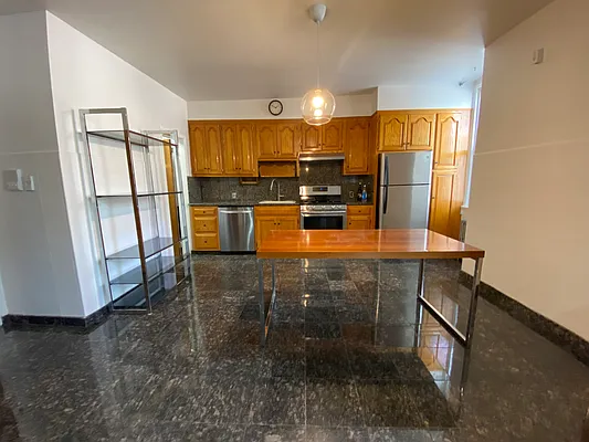 Rented by Capri Jet Realty Corp | media 18