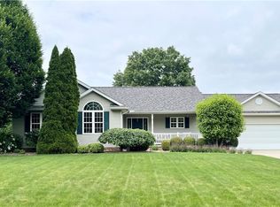 787 Mesa Verde Dr, Barberton, OH 44203