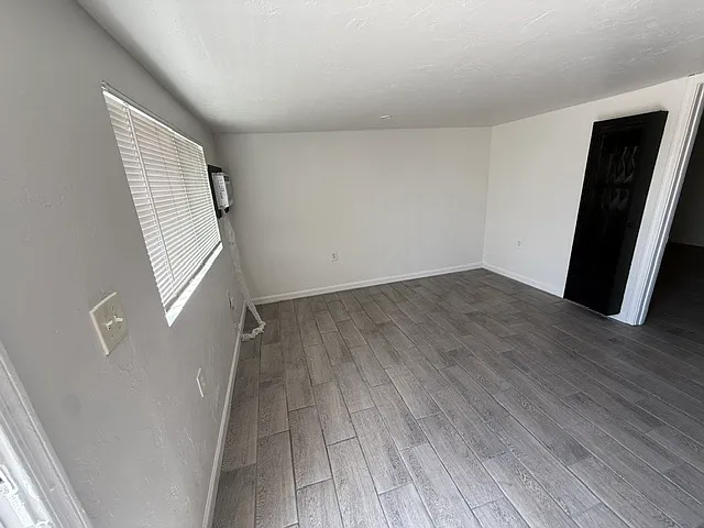 1089 W Schafer Dr #1 — Photo 3