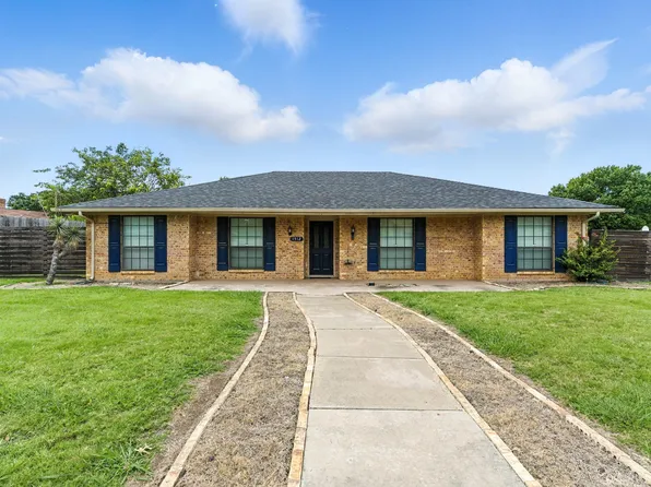 1512 Wood Creek Dr, Flower Mound, TX 75028