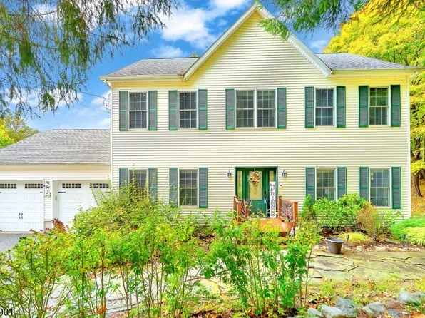 79 Burnt Meadow Rd, Ringwood Boro, NJ 07456