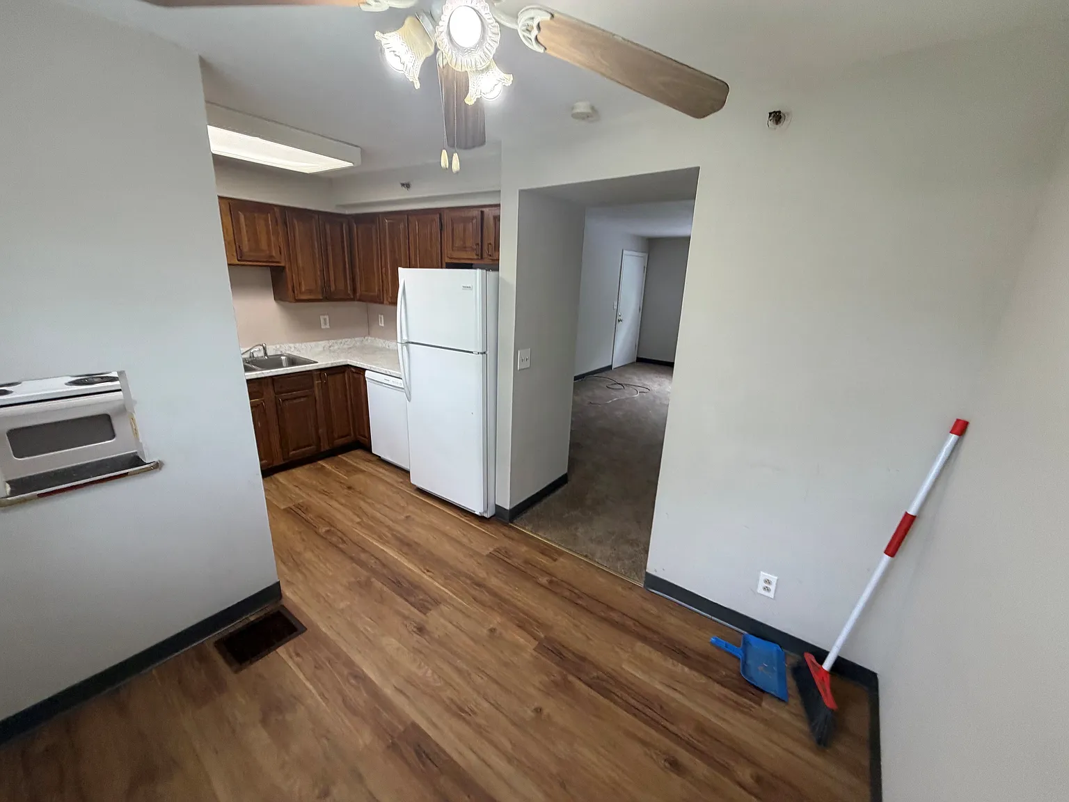 2 bed, 850 sqft, $900 — Photo 3