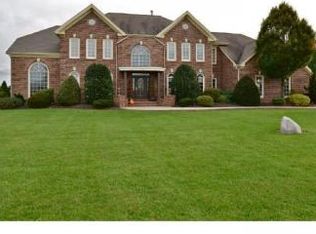 2 Harb Woodsville Rd, Pennington, NJ 08534