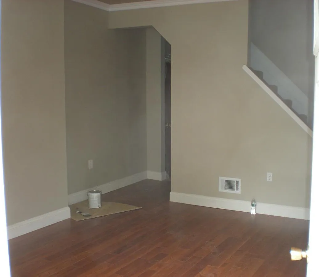 2 bed, 1.5 bath, 1022 sqft, $1,295 — Photo 2