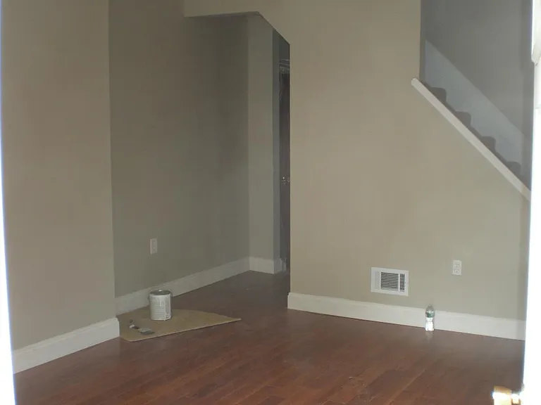208 Kearsarge St — Photo 2