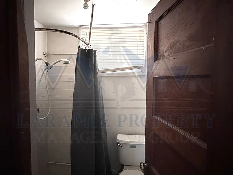 918 E Gibbon St — Photo 8