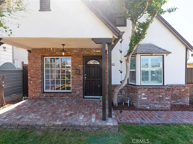 1305 Oak Ave — Photo 2