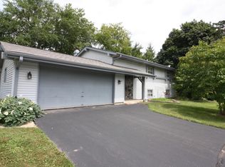 540 Pointmere Ln, Racine, WI 53402
