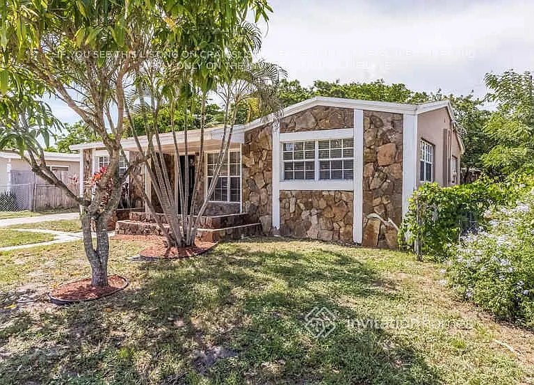 3531 SW 15th Ct — Photo 2
