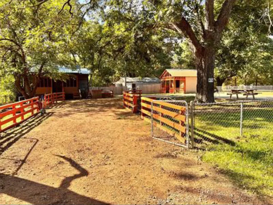492 Oak Trail Dr
