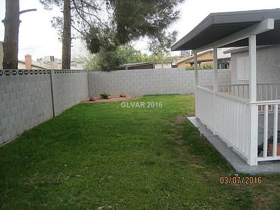 3rd image of 1585 Calabria Dr