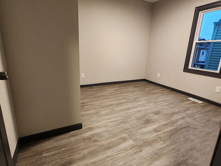 28 Cooke St #2 — Photo 3