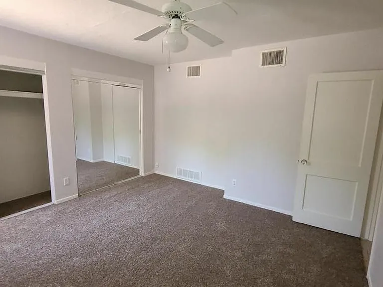 1407 W Glenrosa Ave — Photo 8