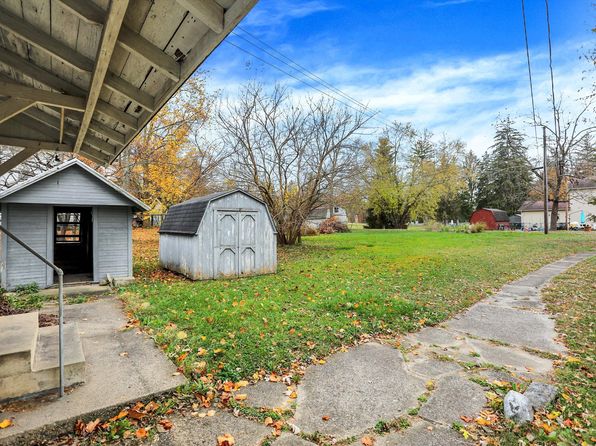 334 Vine St, Hope, IN 47246