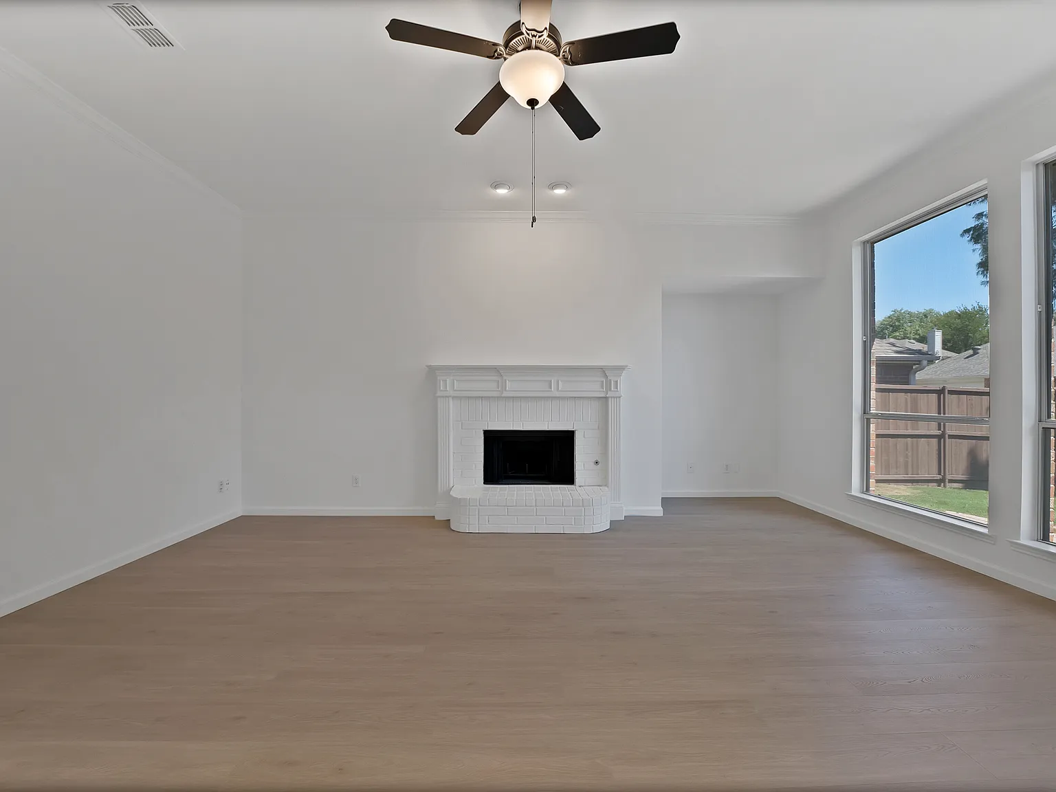 4 bed, 1834 sqft, $3,000 — Photo 4
