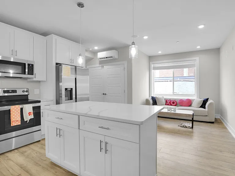 2209 N Broad St — Photo 25