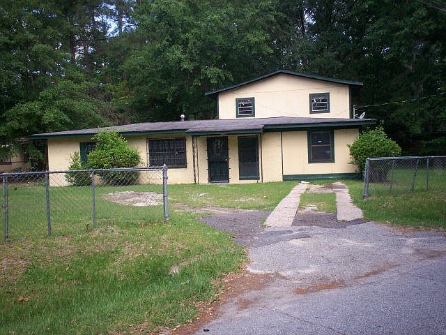 1st image of 1106 Leone Ave