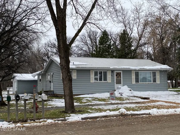 440 4th St, Neche, ND 58265