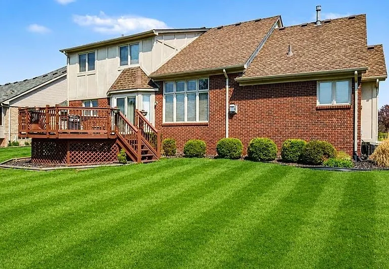 47715 Beacon Square Dr — Photo 2