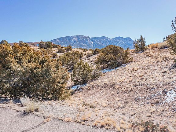 3rd image of 26 Vista De Las Sandias
