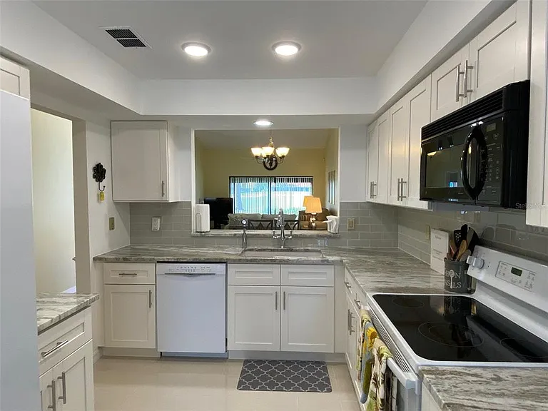 6281 Timberlake Dr #H6 — Photo 14