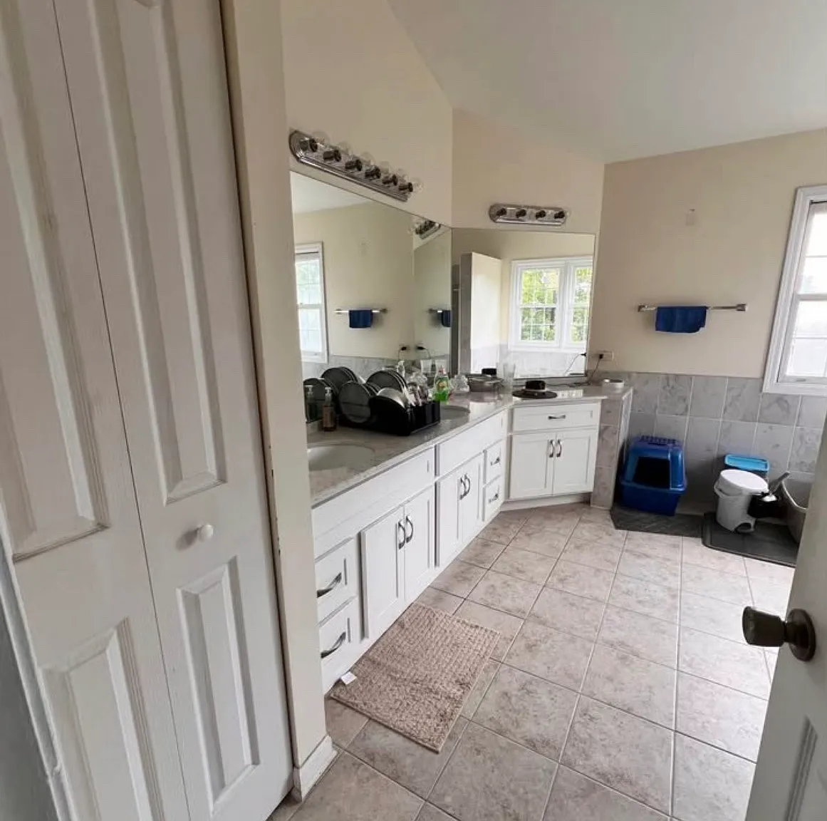 4 bed, 2.5 bath, 2296 sqft, $1,025 — Photo 3