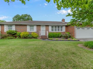 304 Sarazen Dr, Portsmouth, VA 23701