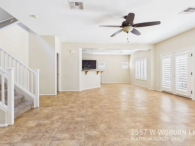 2557 W Woburn Ln — Photo 8