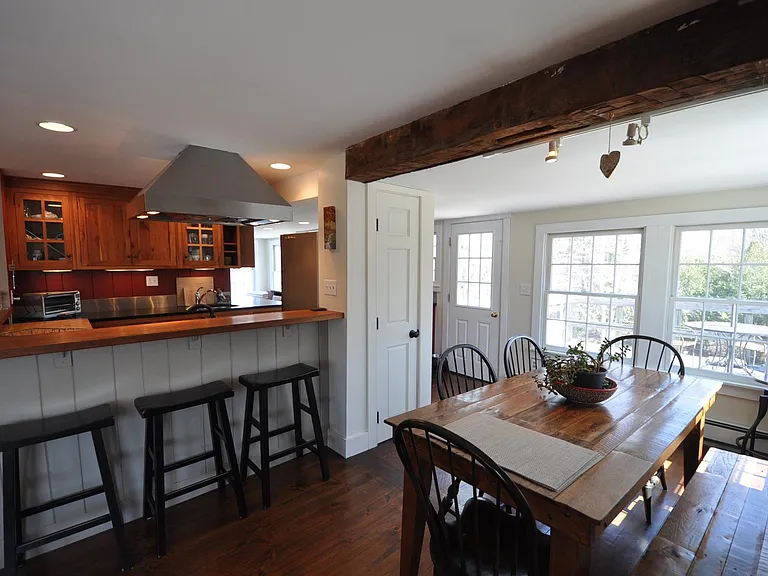 7190 Main St — Photo 14
