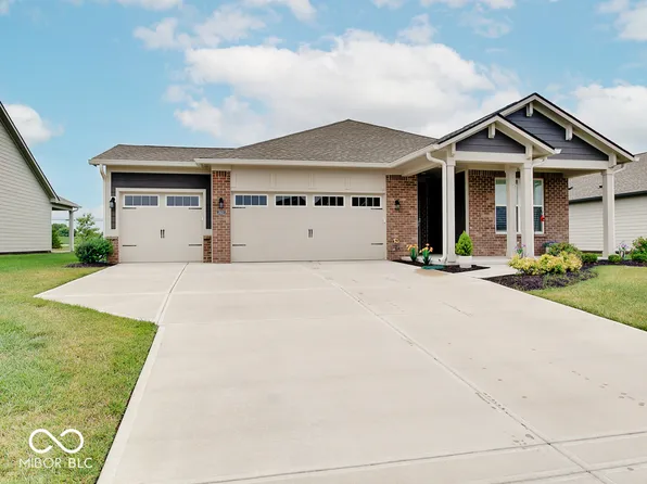 3669 Chalmers Dr, Bargersville, IN 46106