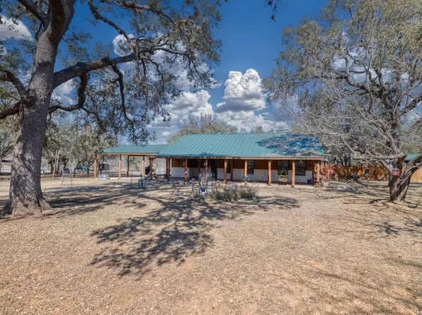 119 Kahn, Rio Frio, TX 78879