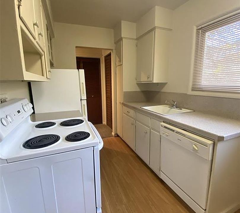 1st image of 5042 S Corbett Ave APT 15