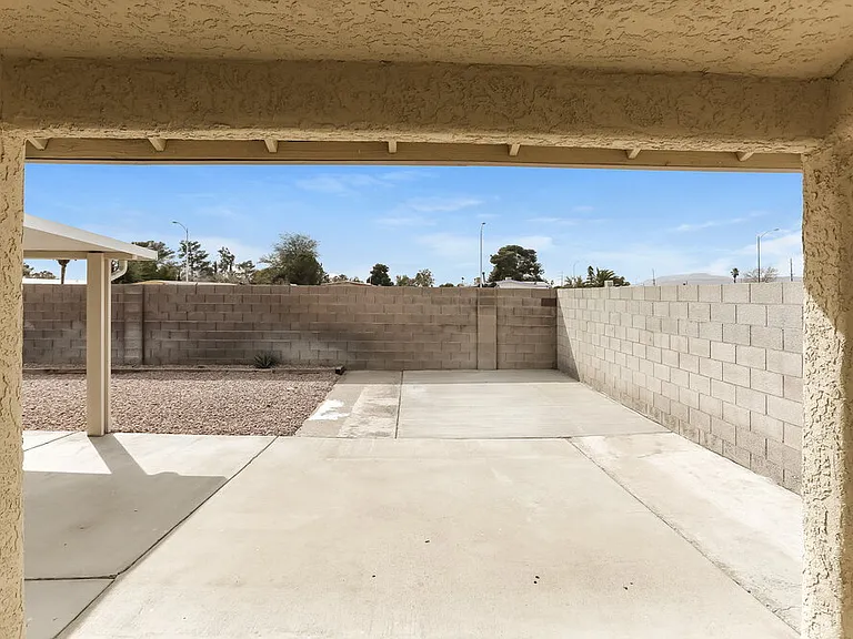 6533 Faith Peak Dr — Photo 15