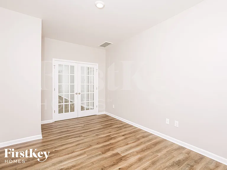 444 Haywood Glen Dr — Photo 6