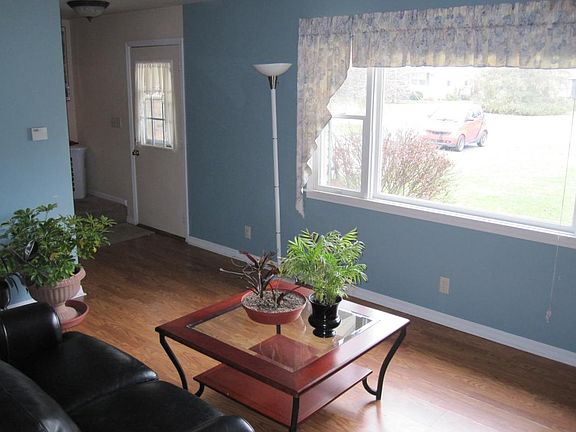 5th image of 4235 N Wayside Dr