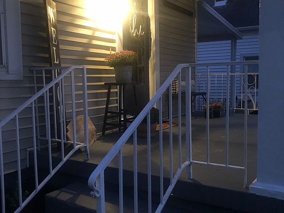 2nd image of 806 Jefferson St