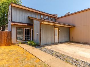 401 Lakeway Dr, Lake Dallas, TX 75065