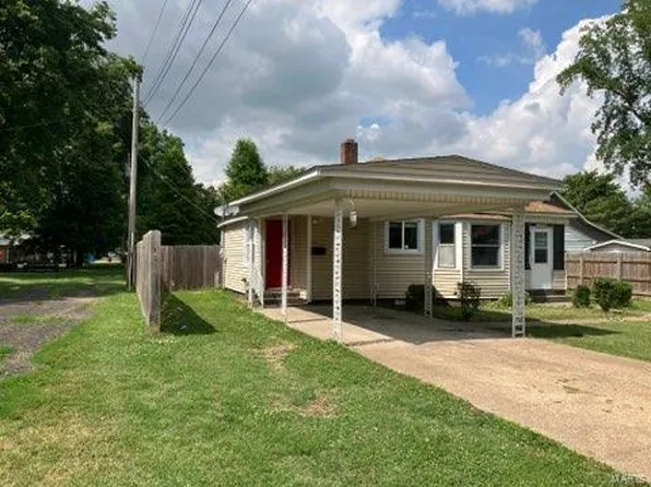 104 W 4th St, Portageville, MO 63873