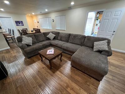 (Undisclosed Address), Lakewood, CA, 90712