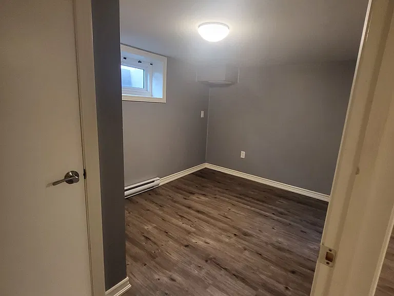 1 Wychwood Rd #BASEMENT — Photo 11