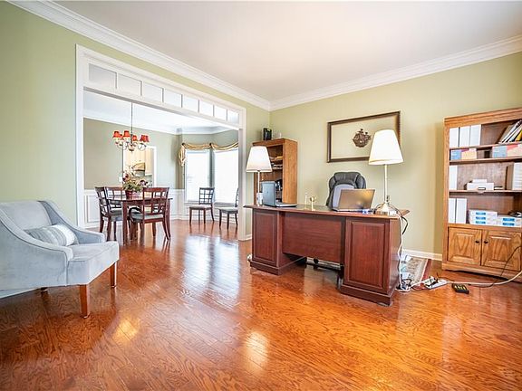 4th image of 1127 Oakhurst Trl