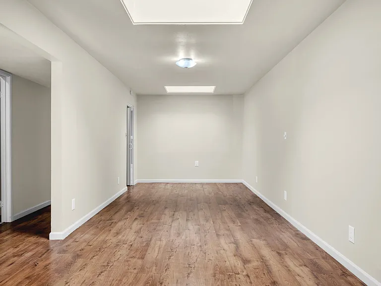 709 Arnold St — Photo 6