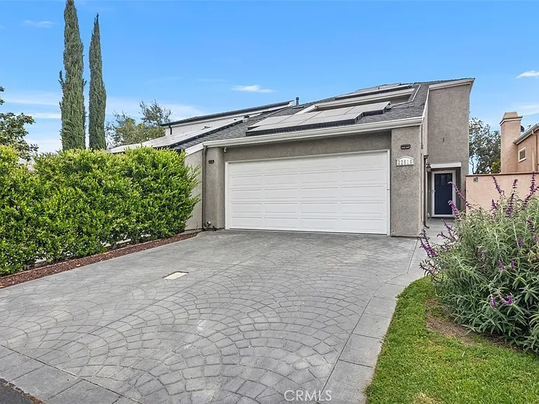 22516 Lake Forest Ln — Photo 2