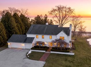 8035 North Beach DRIVE, Fox Point, WI 53217