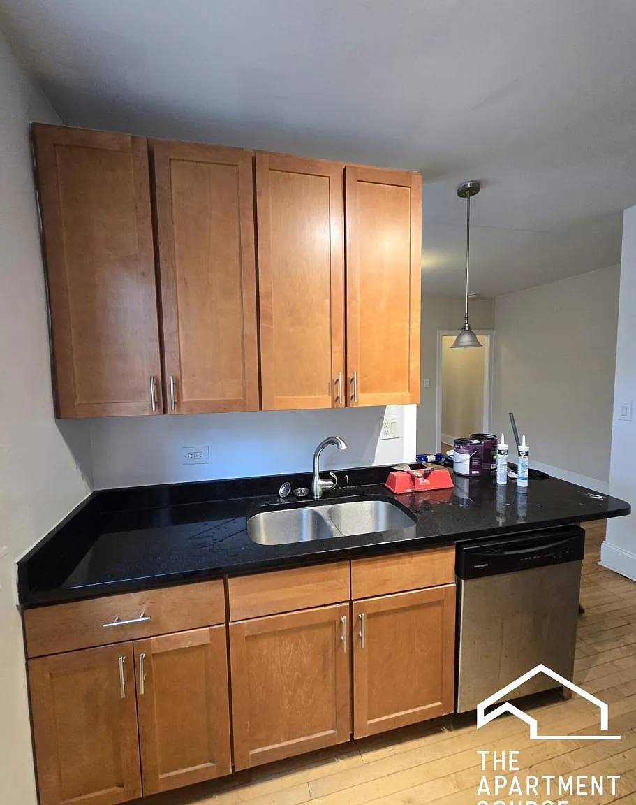 912 Reba Place #2 — Photo 2