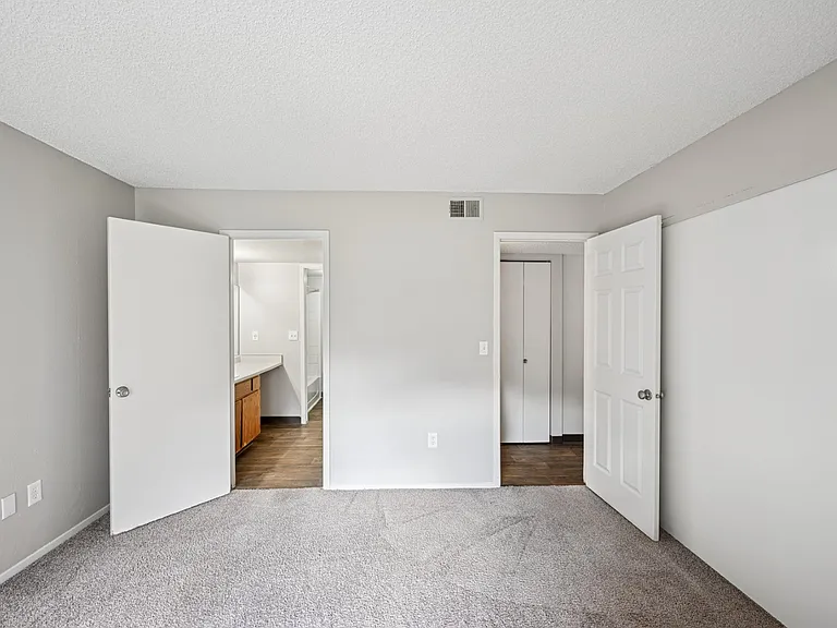 Greensview — Photo 74