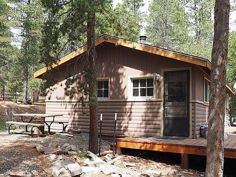 3rd image of 107 Lone Ponderosa Dr